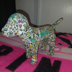 PINK VS Collectible Dog Graffiti White 6"